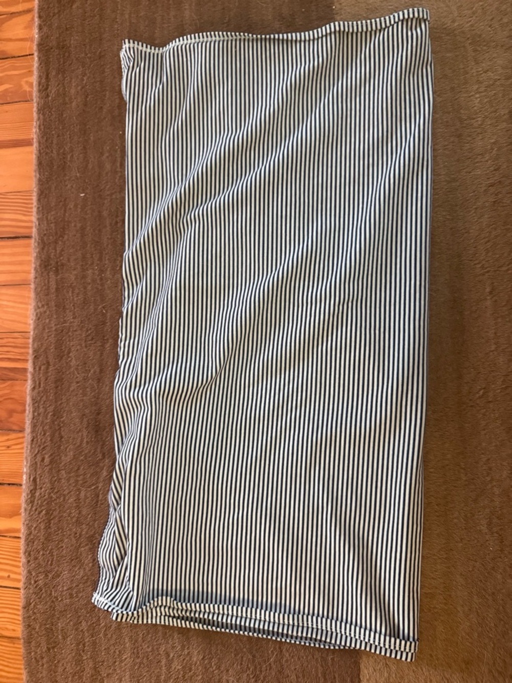 Lululemon Striped mint and Navy infinity scarf